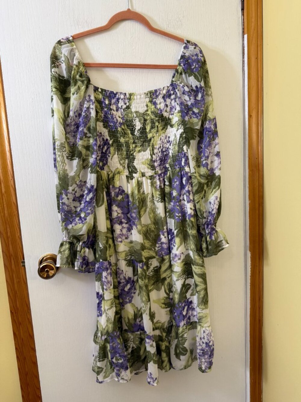 💖 2/40 Ricki’s Purple Floral Smocked Puff Sleeve Mini Dress Size M - Picture 2 of 5